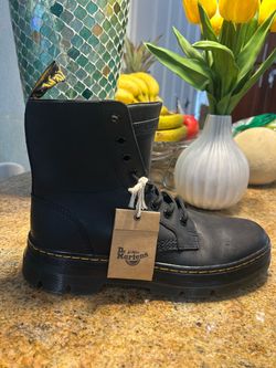 Dr martens extra hi brand new original boots bk /bk no box size 7,8,9 men