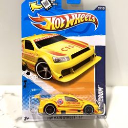 Hot Wheels Amazoom HW Main Street 2012 Oshkosh Fire Dept 169/247 Die-Cast