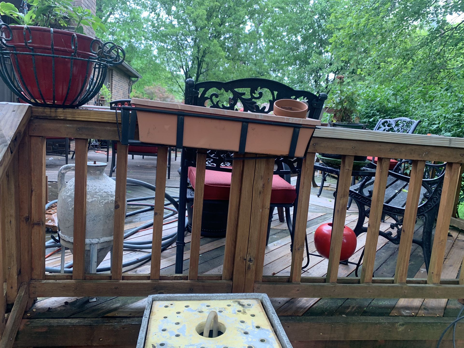 Set Of 2 Flower Stand With Pot 