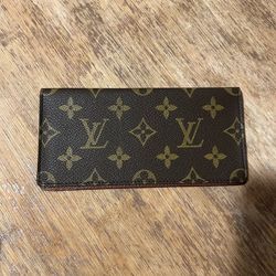 Louis Vuitton Monogram Checkbook Cover Wallet – Authentic – Excellent Condition