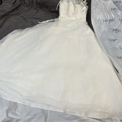 David’s Bridal Ivory Wedding Gown Size 10