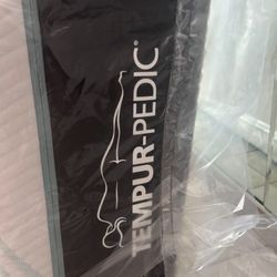Queen Size Tempurpedic Mattress