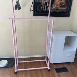 Pink Cloth Hanger 