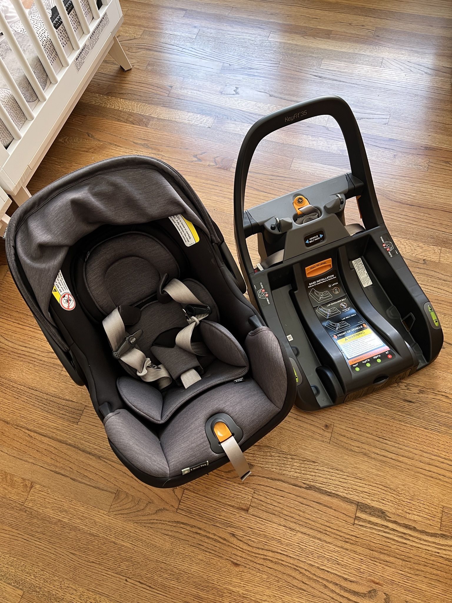 Chicco KeyFit 35 Infant Car Seat (Plus Base)