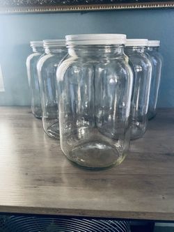 1 Gallon Glass Jars with Metal Lids 