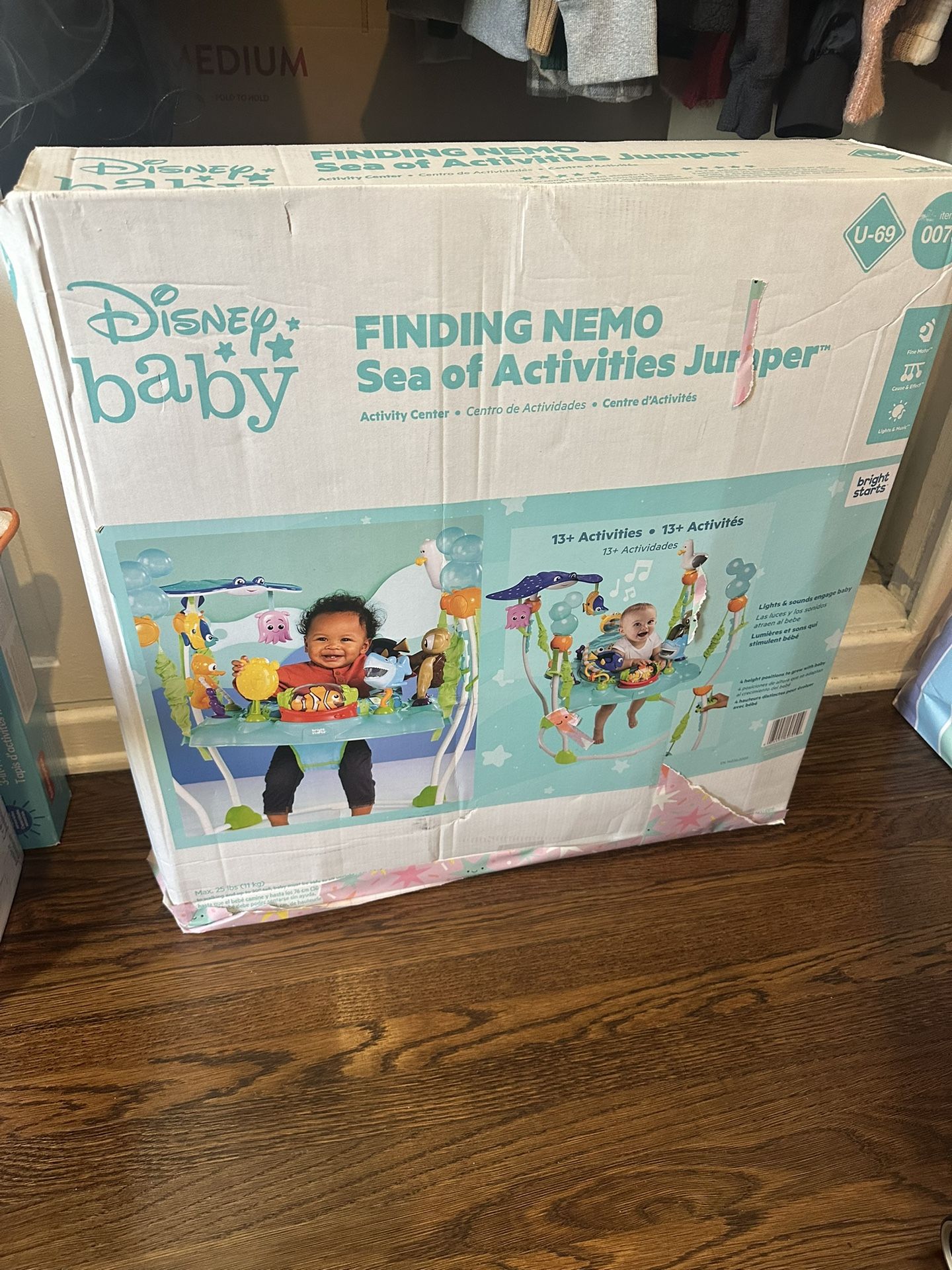 DISNEY Finding Nemo Jumper