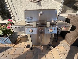 WEBER GENESIS ll LX BBQ—4 burners/Rotisserie