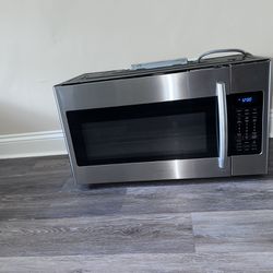 Samsung Built-in Microwave in Fingerprint Resistant Stainless Steel Excellent Looking And Working Condition     