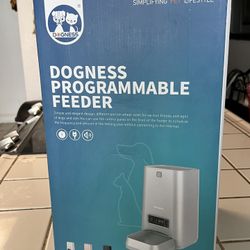 Dog automatic Feeder
