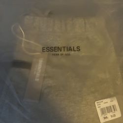 Fear of God Essentials Shorts Dark Oatmeal Gray - Size Medium