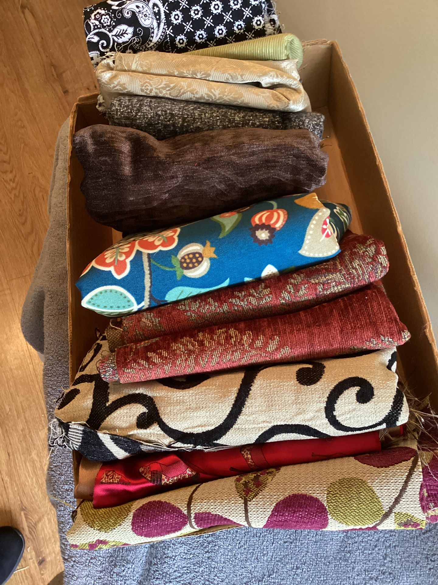 Fabric (bottom Weight—curtains, pants, purses, totes, etc.)