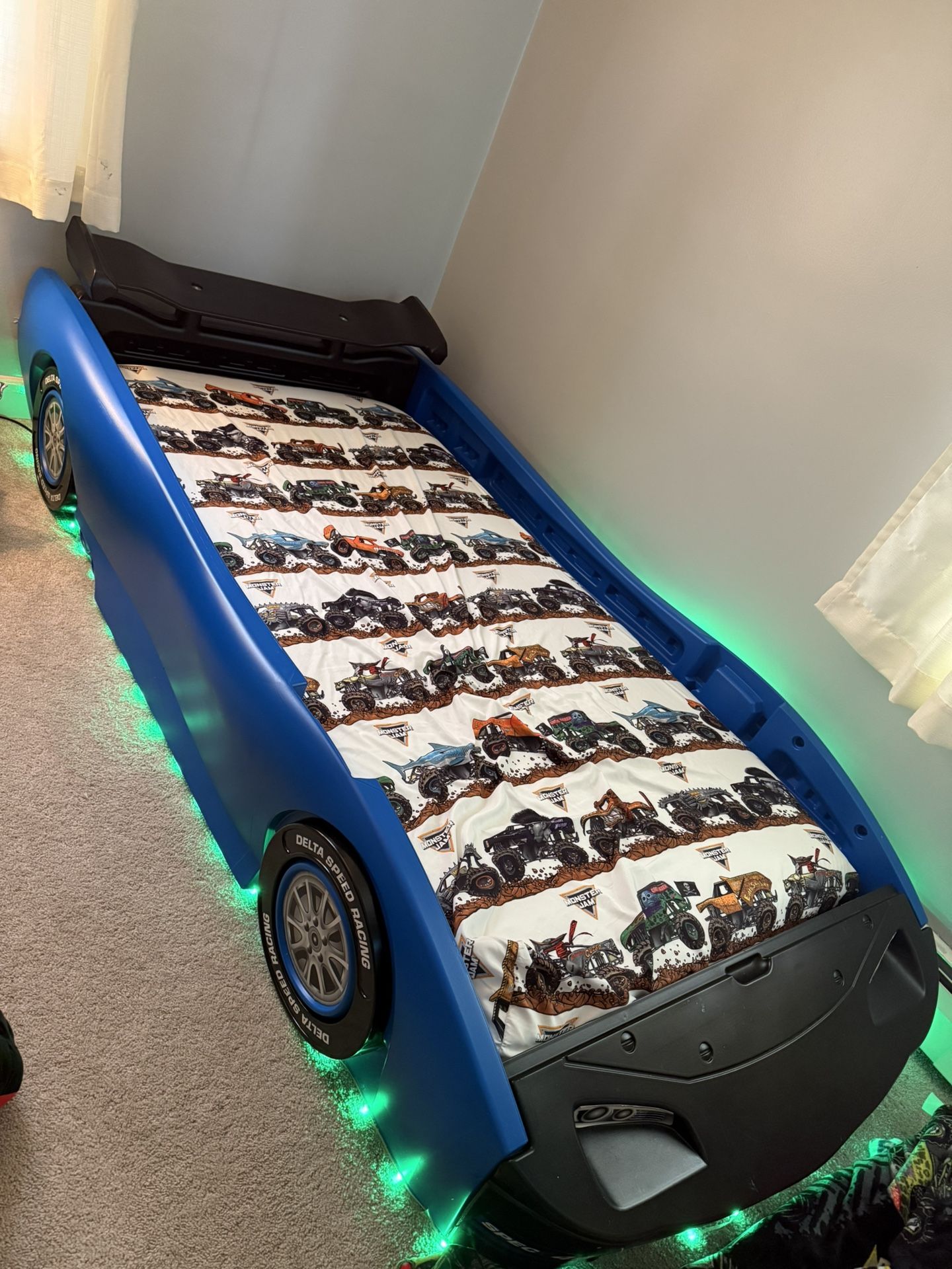 Twin Size Car Bed With Mattress