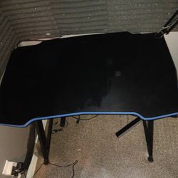 Carbon Fiber Gamimg Desk