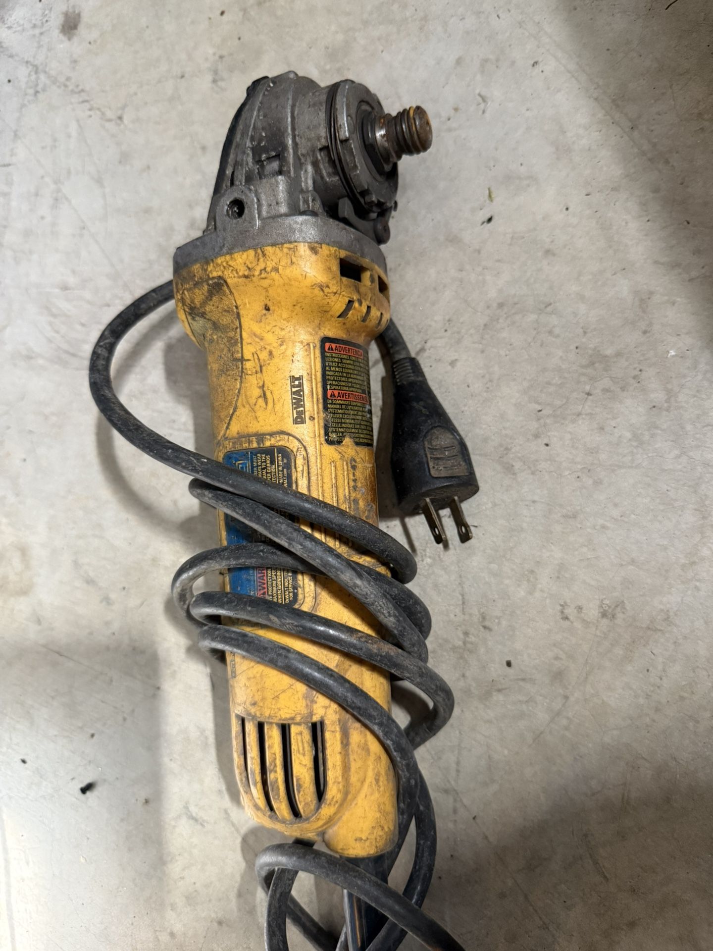 DeWalt 4.5” Corded Angle Grinder – Heavy Duty