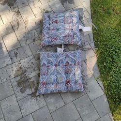2 chair Pillows