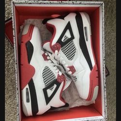 Jordan 4s Fire Reds