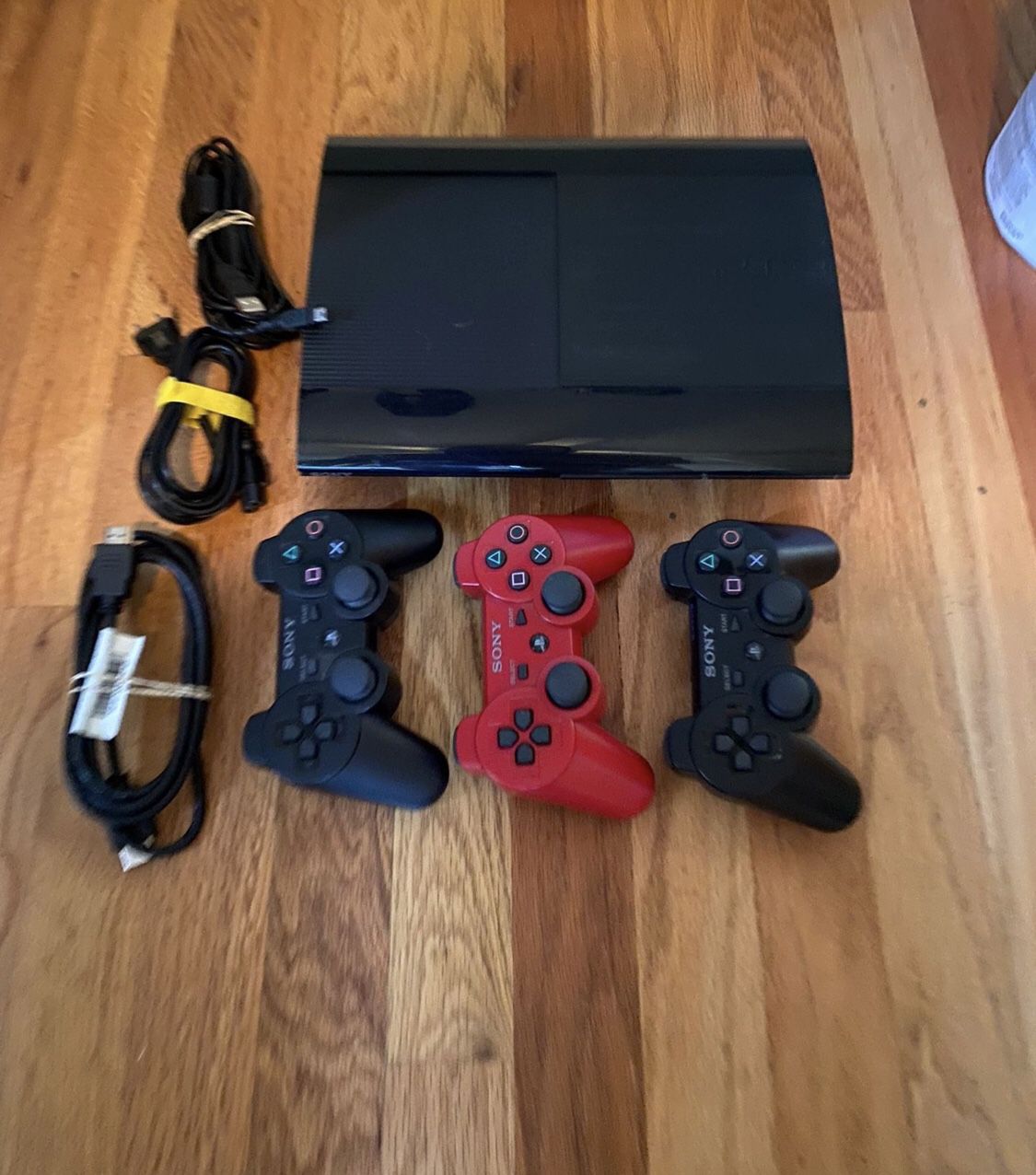 PS3 Super slim  (250 GB) With 3 Controllers