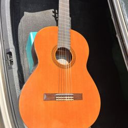 GOOD CONDITION YAMAHA CG-100A GUITAR 