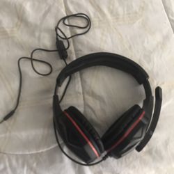 Head Set For Ps4 Controllers And iPads And Maybe Phone