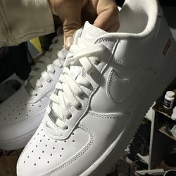 White Air Force Supreme Size 9.5 In Men’s 