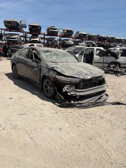 Auto parts 2023 Honda Accord