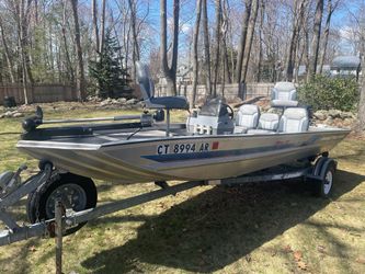BASS TRACKER PRO 17