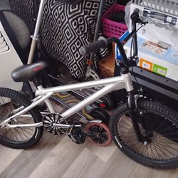 2008 Mongoose Ripcord Bmx 20" W Extra Aluminum Rims