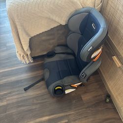 Chicco Kids booster seat