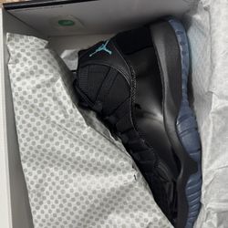 Jordan 11 Retro Gamma Blue (2025) size 8.5 men new