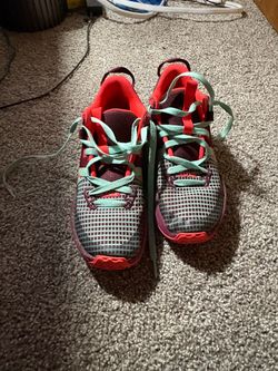 Kids Athletic Sneakers Gray Red Mint