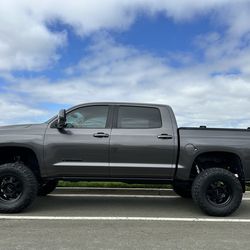 2017 Toyota Tundra Limited