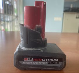 Milwaukee battery M12  48-11-24 ( Hablamos Espanol ) 