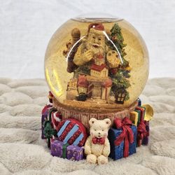 VTG TRIM A HOME "SANTA'S TOY SHOP" WATER DOME SNOW GLOBE
