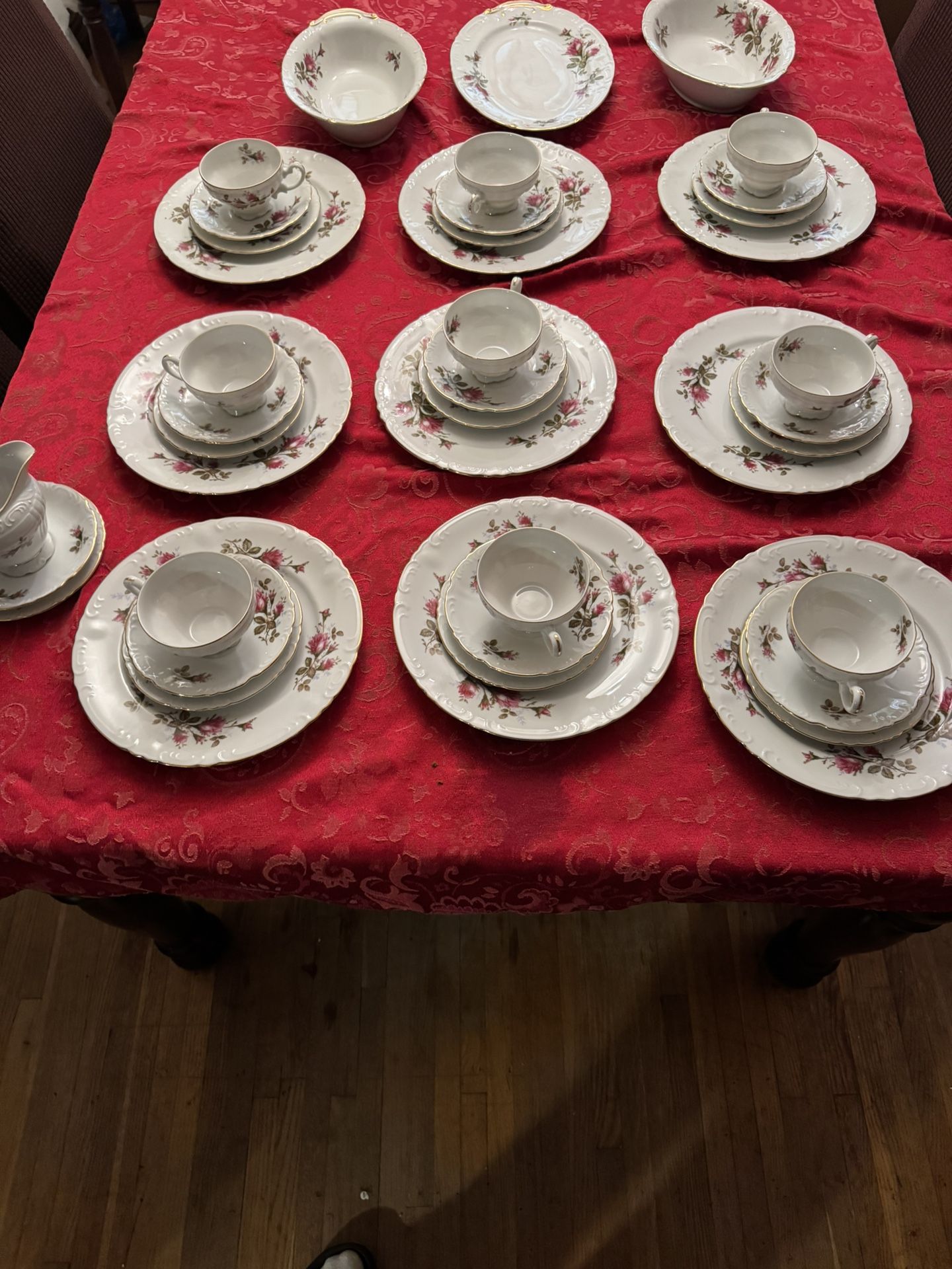 Royal rose fine china japan set 42 pieces