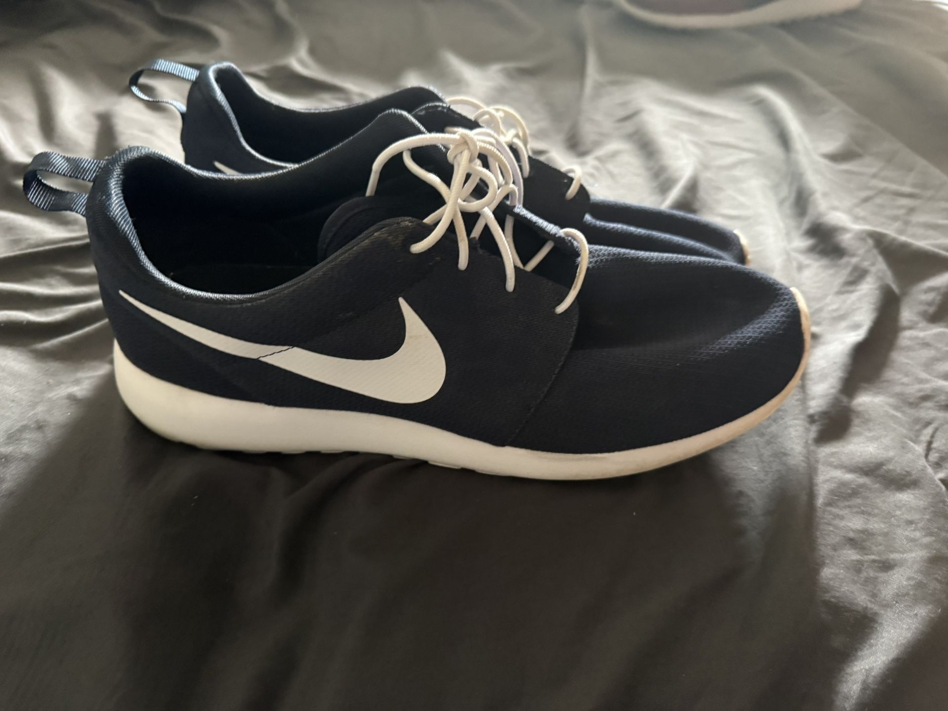 Men's Nike Roshe Runs Running Shoes Size 13