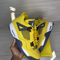Jordan 4 Lightning
