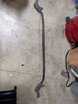 KIA Spectra strut bar