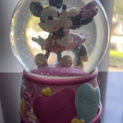 Mickey & Minnie Disney Snow Globe