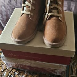 1pr. Tan  And  1 Pr. Black Booties Sz8