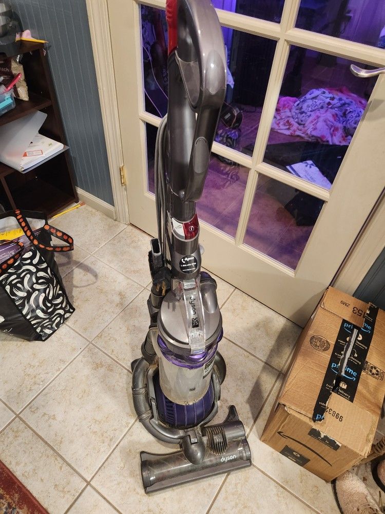 Dyson DC25 animal upright vacuum - MOVE OUT SALE!!!