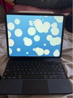 iPad Pro 12.9 w/ Apple Smart Keyboard and Apple Pencil