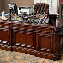 Antique Mahogany Desk With Leather Chair