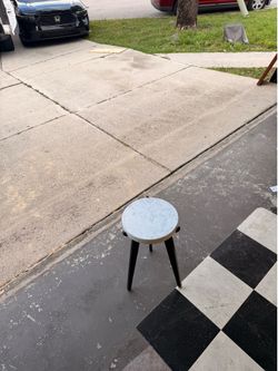Little stand