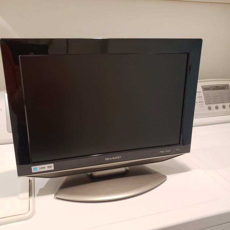 Sharp LCD TV/DVD Combo