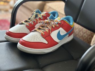 Lebron James Dunks 11.5
