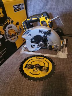Dewalt Xr CIRCULAR Saw New
