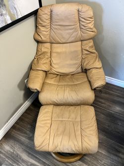 Ekornes Stressless Leather Recliner Chair & Ottoman Medium ‘Reno’ Model Norway