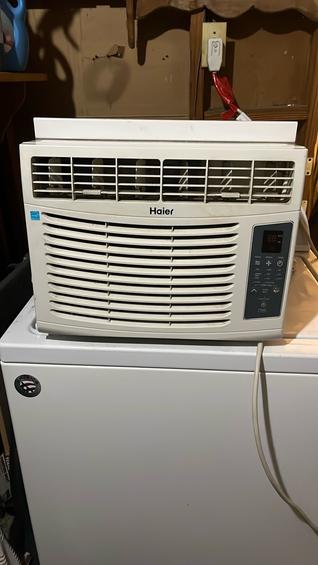 Haier Window Air Conditioner W/remote