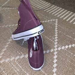 Converse Size 7 Womens 