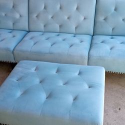 Light Blue Tufted Sectional Sofa With Ottoman In Excellent Condition! Pet-free Smoke-free!